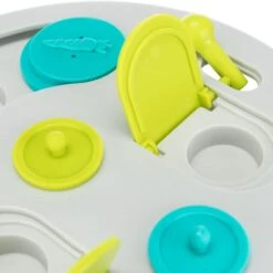 Trixie Flip Board Puzzle Toy 23 X 5cm (diameter X H) 9 Trixie Flip Board Puzzle Toy 23 X 5cm (diameter X H) -Zoo Plus 465720 trixie intelligenzspielzeug flip board hs 05 9