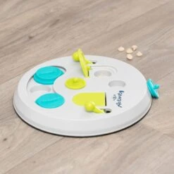 Trixie Flip Board Puzzle Toy 23 X 5cm (diameter X H) 8 Trixie Flip Board Puzzle Toy 23 X 5cm (diameter X H) -Zoo Plus 465720 trixie intelligenzspielzeug flip board hs 06 9
